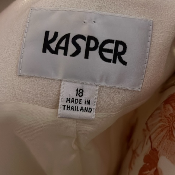 Cream Kasper Suit Size 18 - Picture 4 of 12
